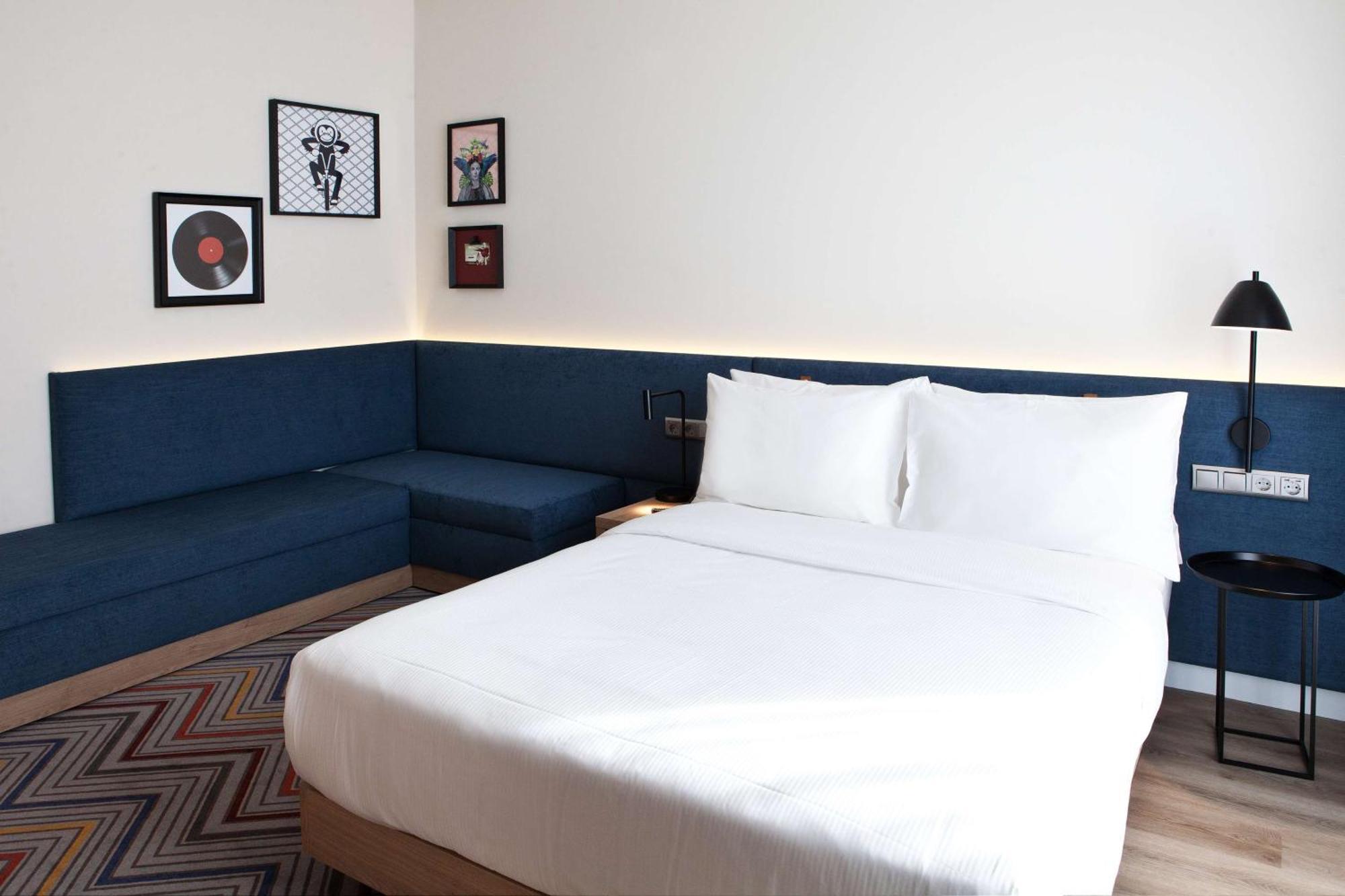 Hampton By Hilton Munich Airport South Hotell Hallbergmoos Exteriör bild